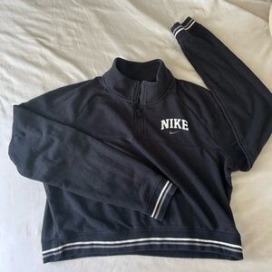 Cropped Nike Sweatshirt